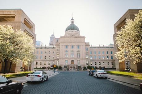 Side view of the Indiana Statehouse from the West side of the building.